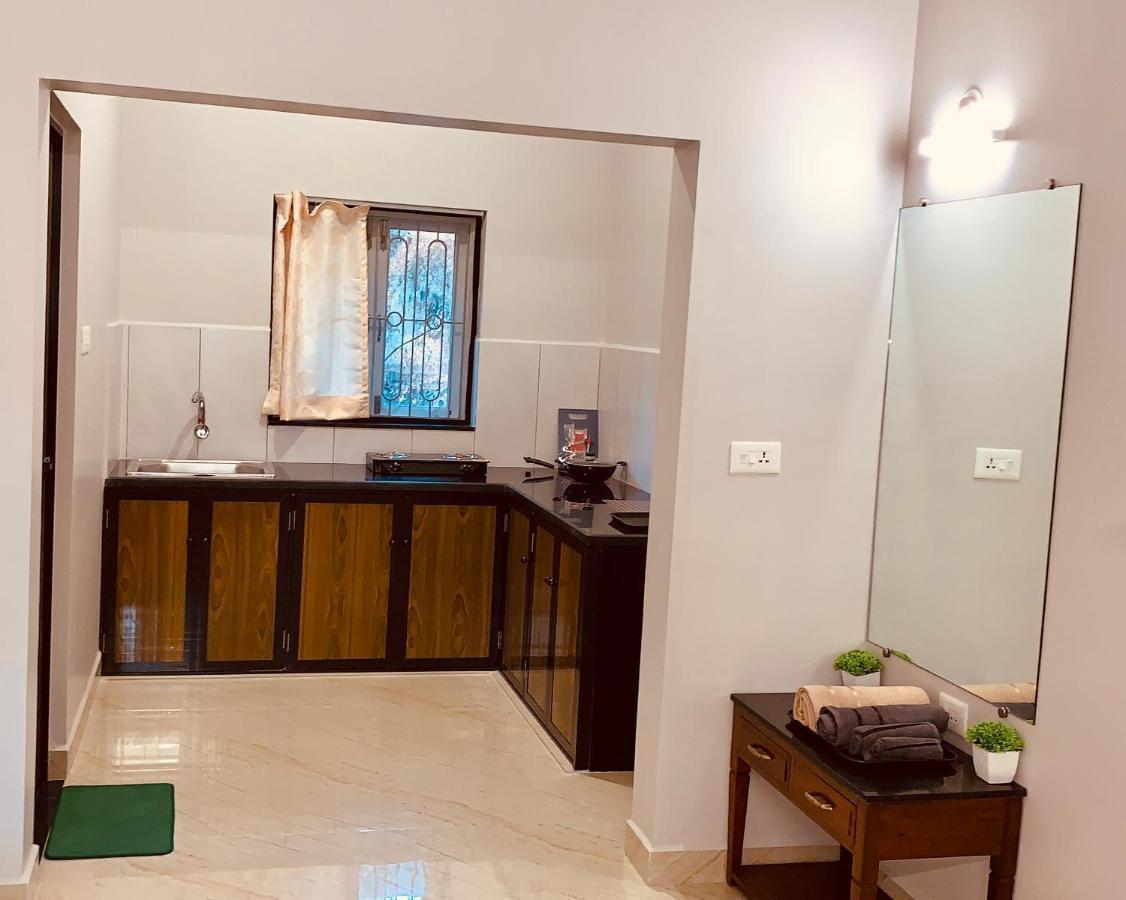 Stan-Inn, North Goa, Vagator, With Strong Wifi,Free Private Parking & Kitchen, Can Cook Where You Stay المظهر الخارجي الصورة
